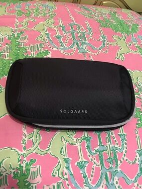 Solgaard Lifekit Travel Organizer Luggage Gear Black Zip Pockets Shore-Tex